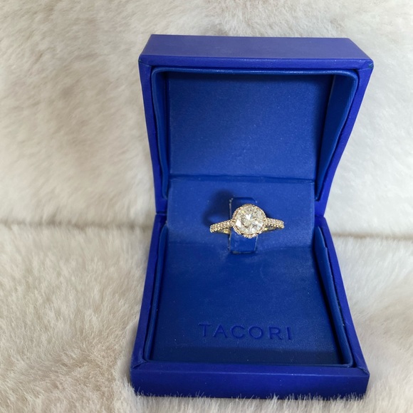 Stunning 1.32 carat appraised at $20,500.00 Authentic TACORI engagement ring. - Picture 2 of 5